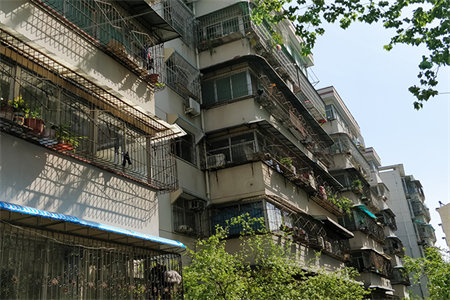 东岳广场3室2厅2卫110万127m2精装修出售