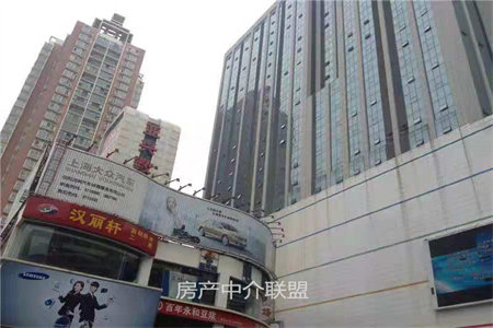 南湖盛元名府3室2厅2卫126万带车位附房